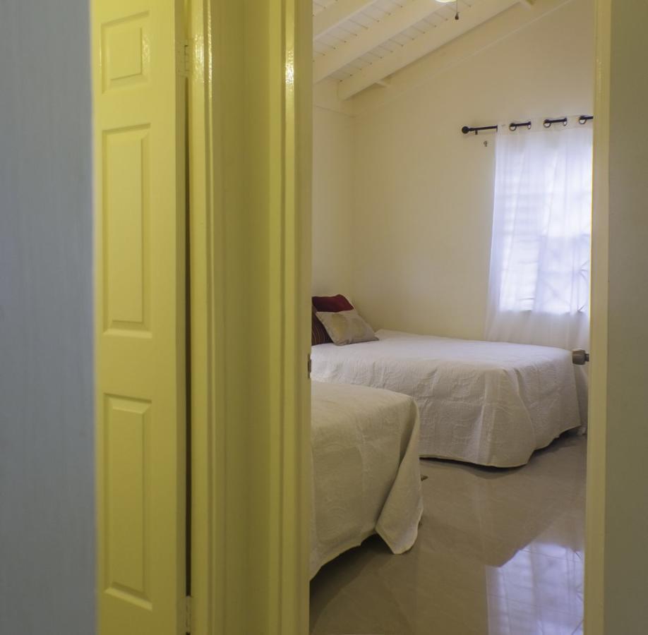 N2N Suites - Ochio Rios Vacation Home Ocho Rios Bagian luar foto