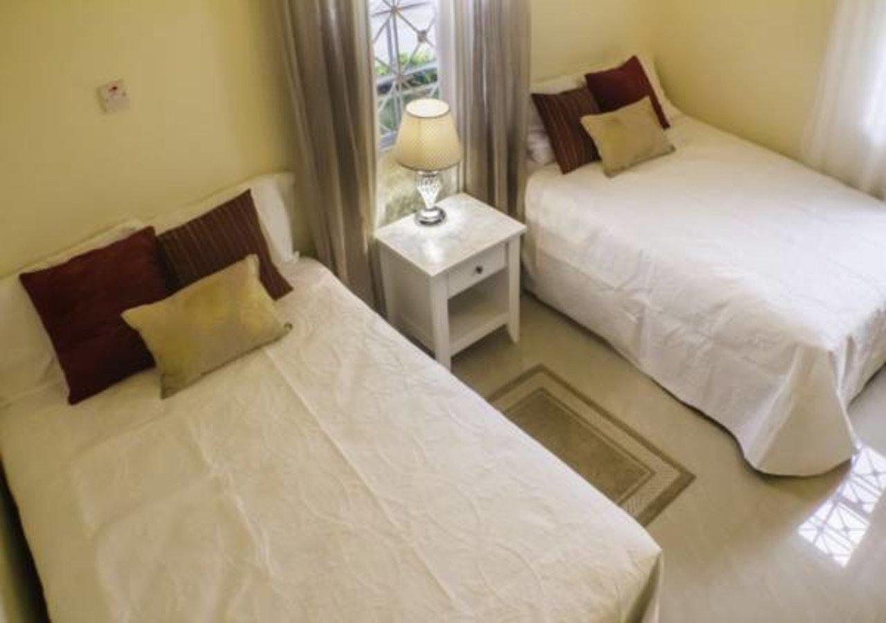 N2N Suites - Ochio Rios Vacation Home Ocho Rios Bagian luar foto