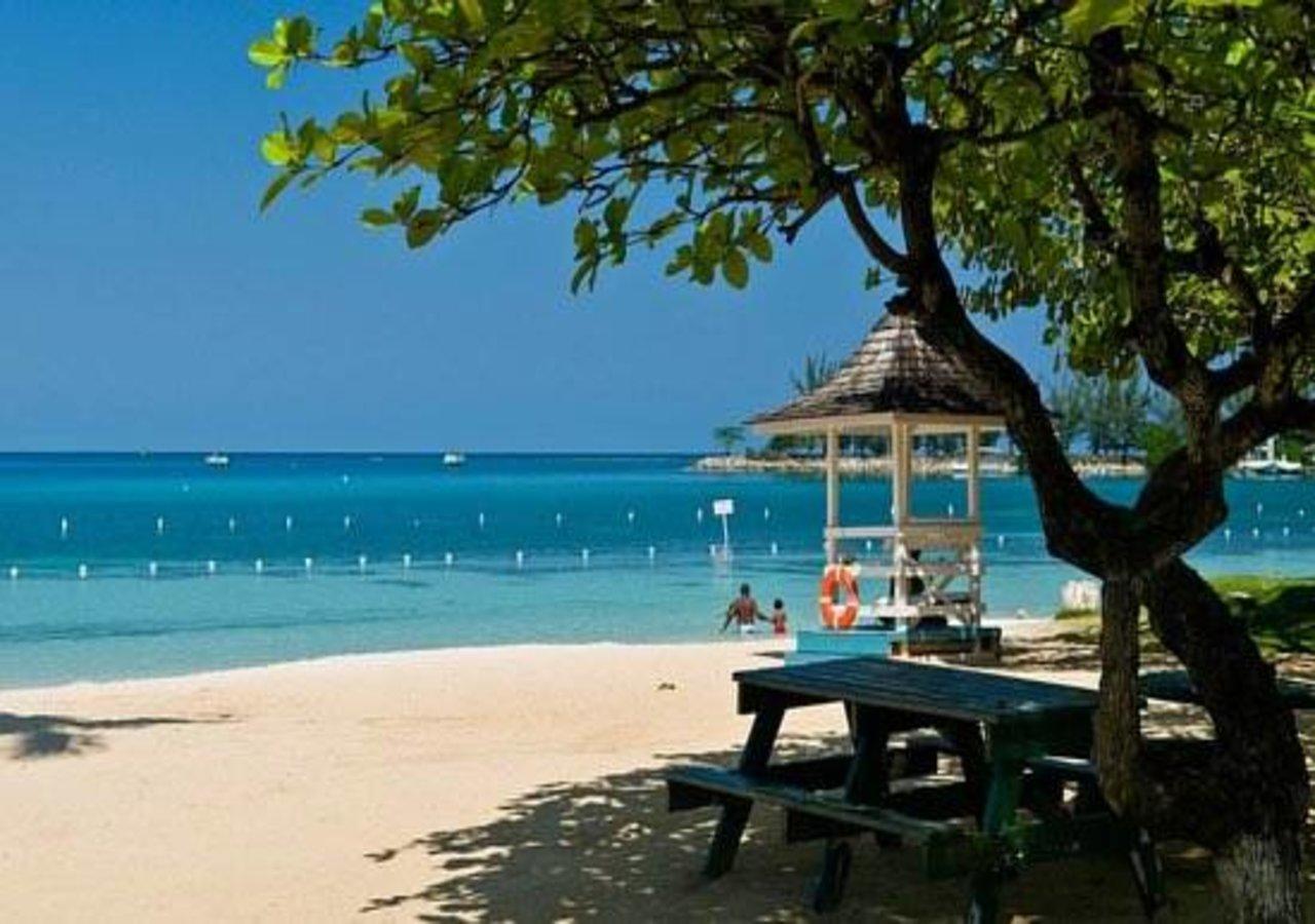 N2N Suites - Ochio Rios Vacation Home Ocho Rios Bagian luar foto