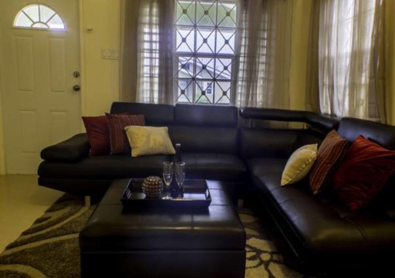 N2N Suites - Ochio Rios Vacation Home Ocho Rios Bagian luar foto